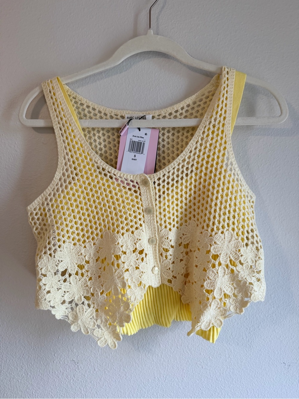 Avec Les Filles Cream and Yellow Crochet Floral Crop Tank